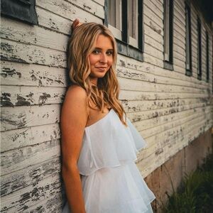 Meet your Posher, Halena